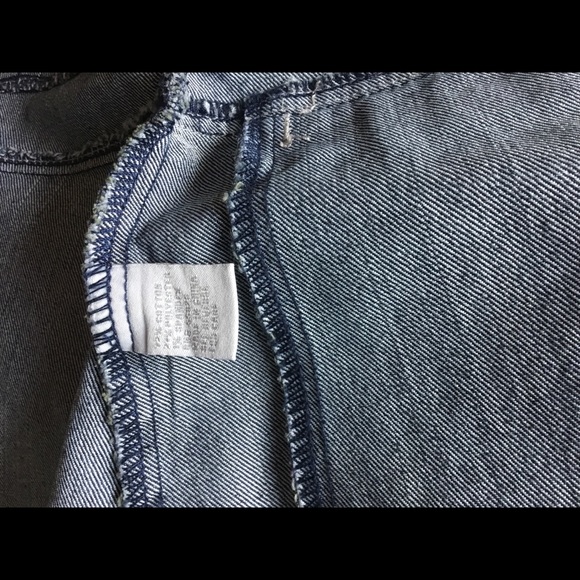 Dress barn Blue denim jacket with black detail,tapered waist like new condition - Picture 4 of 8